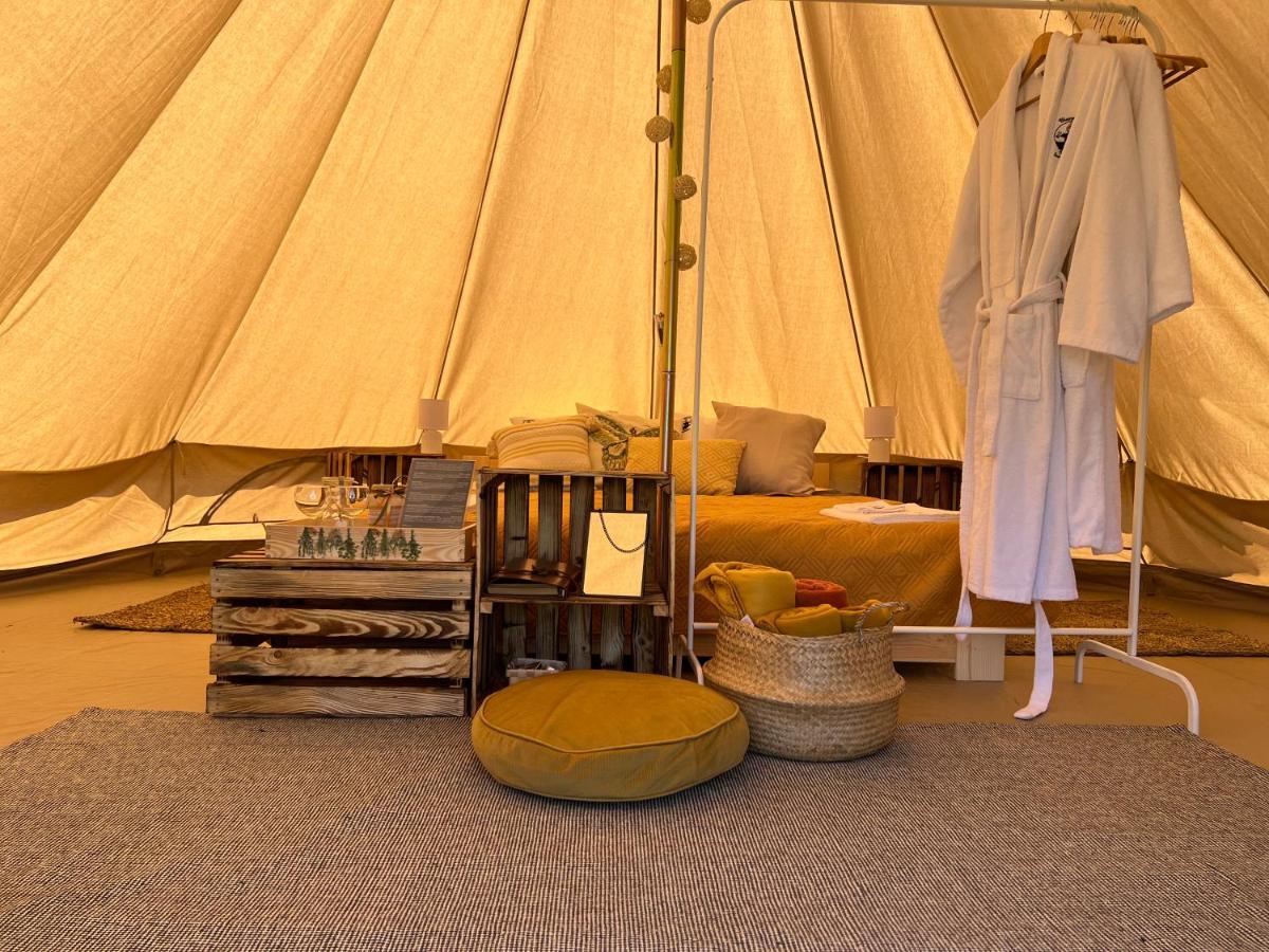 Готель Glamping Bieszczady Z Jacuzzi I Basenem Солина Екстер'єр фото