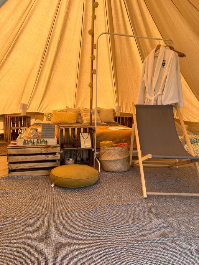 Готель Glamping Bieszczady Z Jacuzzi I Basenem Солина Екстер'єр фото