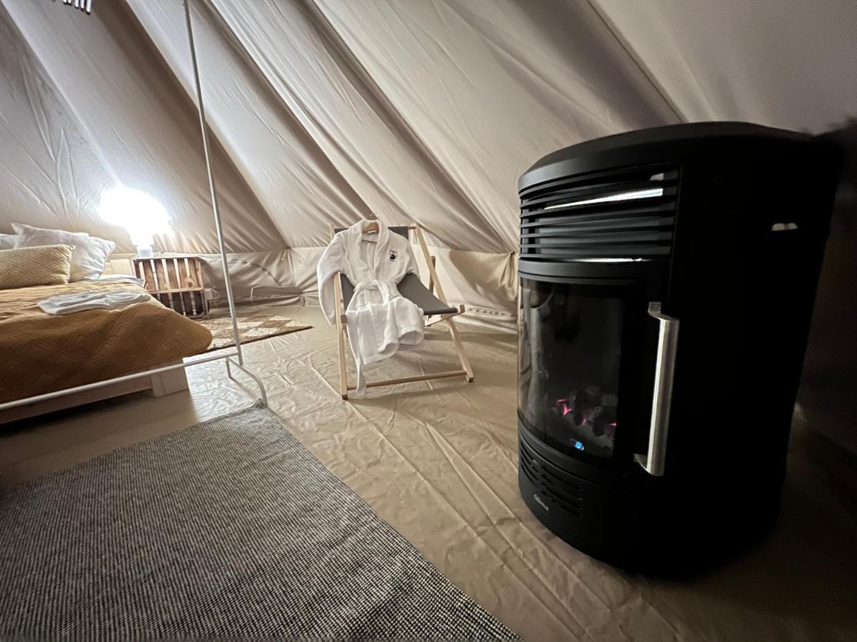 Готель Glamping Bieszczady Z Jacuzzi I Basenem Солина Екстер'єр фото