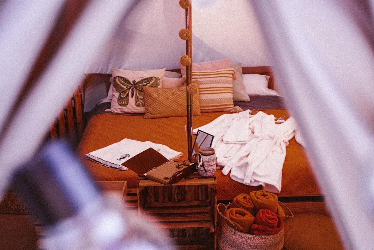 Готель Glamping Bieszczady Z Jacuzzi I Basenem Солина Екстер'єр фото