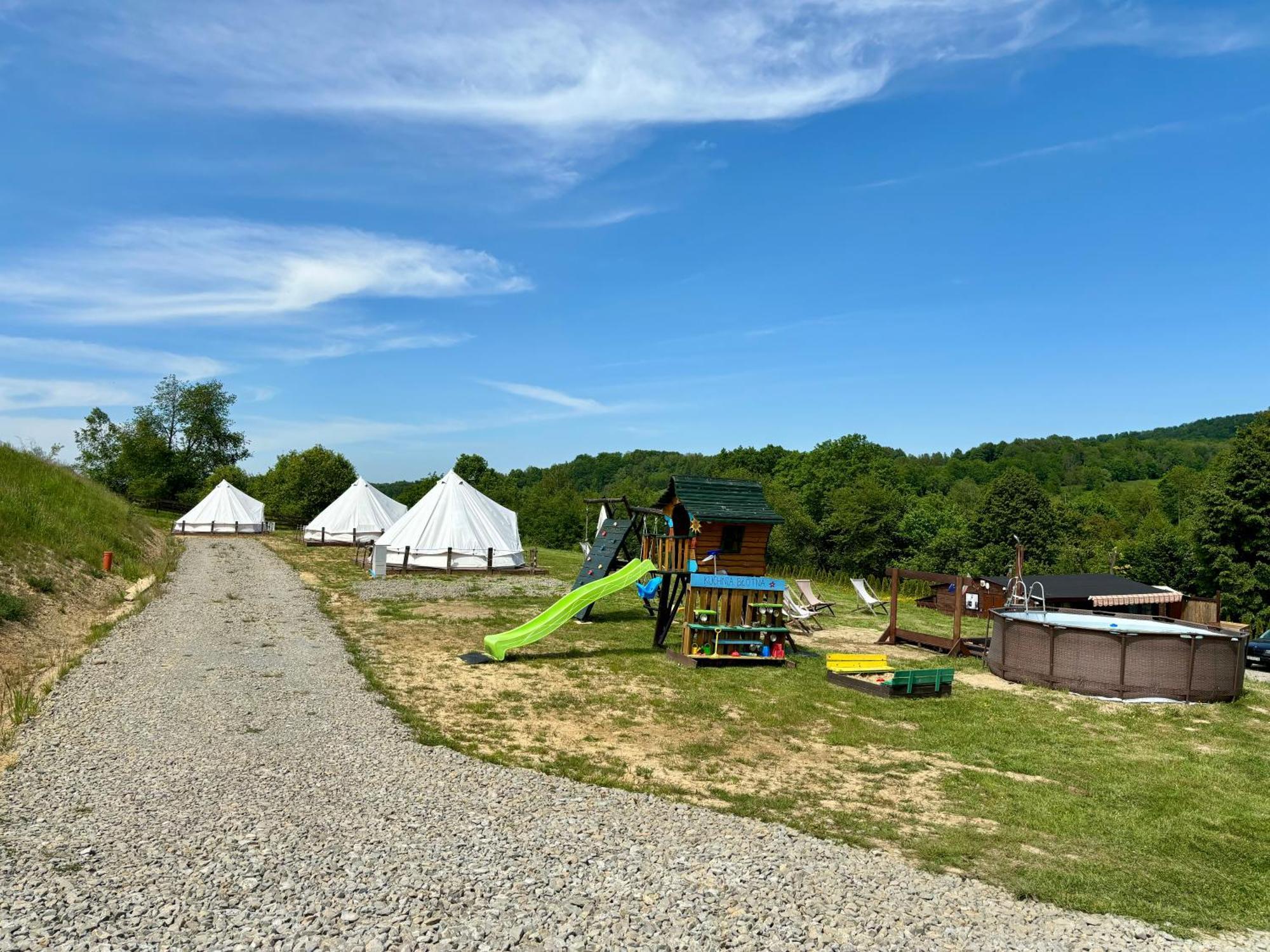 Готель Glamping Bieszczady Z Jacuzzi I Basenem Солина Екстер'єр фото