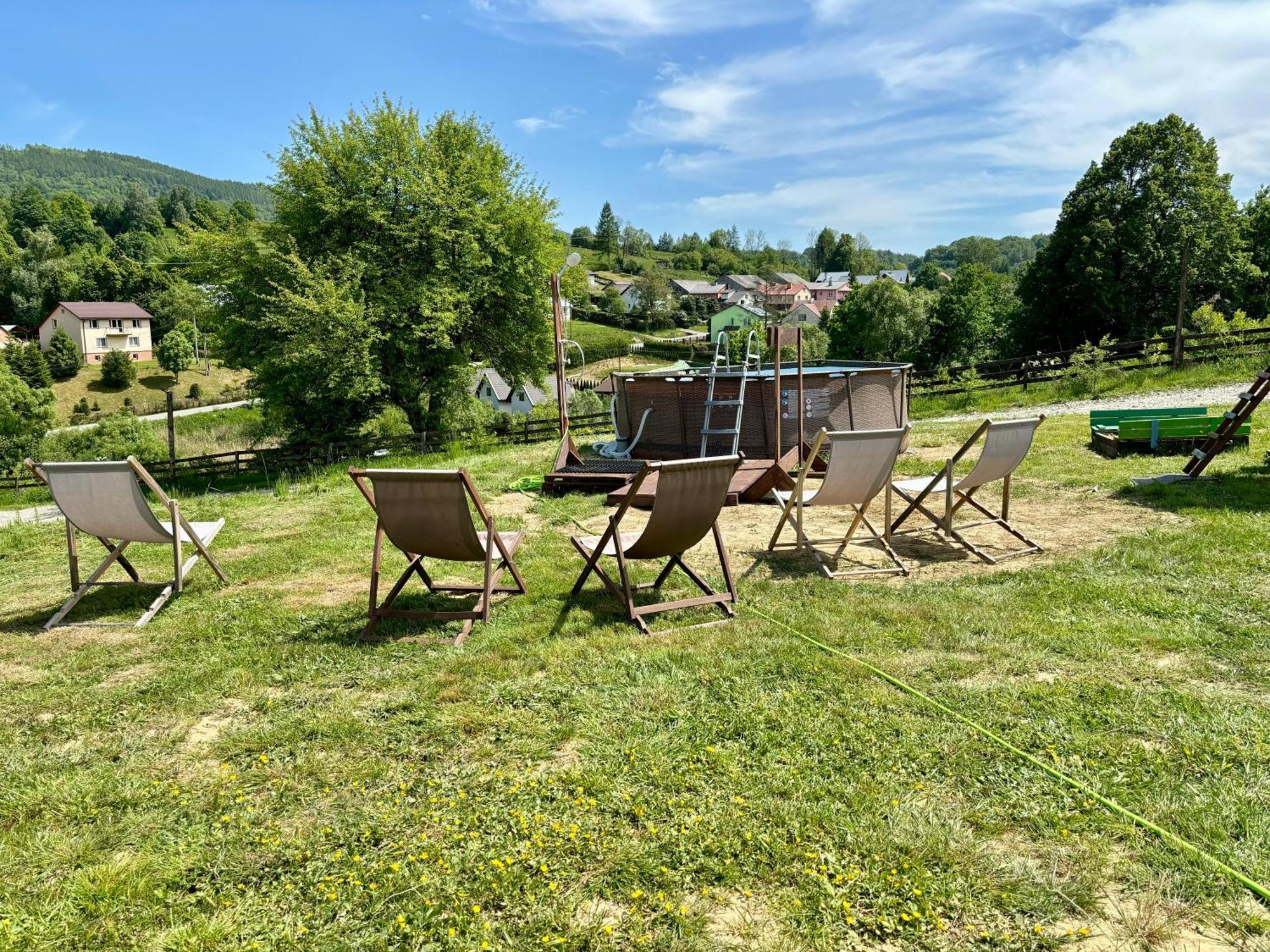 Готель Glamping Bieszczady Z Jacuzzi I Basenem Солина Екстер'єр фото