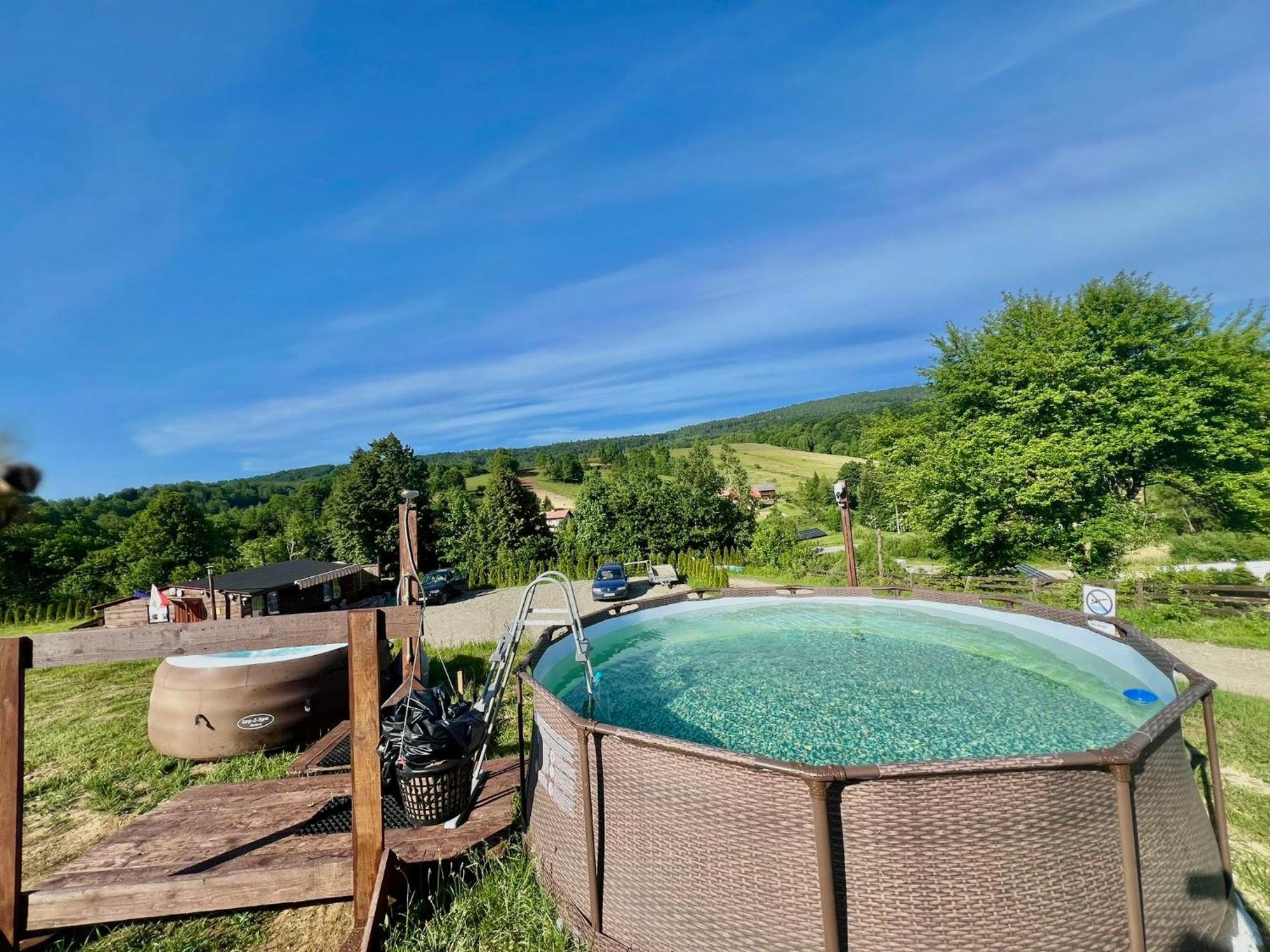 Готель Glamping Bieszczady Z Jacuzzi I Basenem Солина Екстер'єр фото